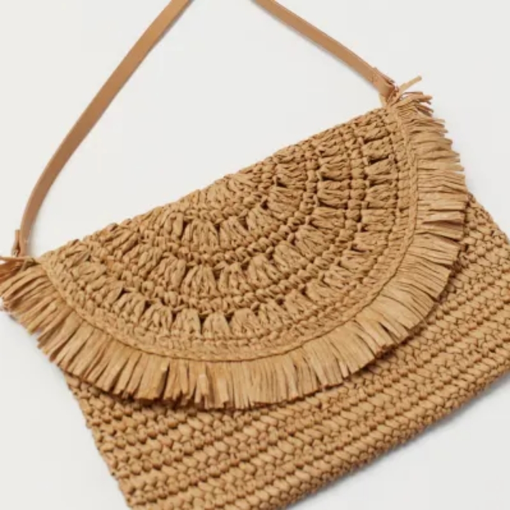Straw Tassel Shoulder Bag